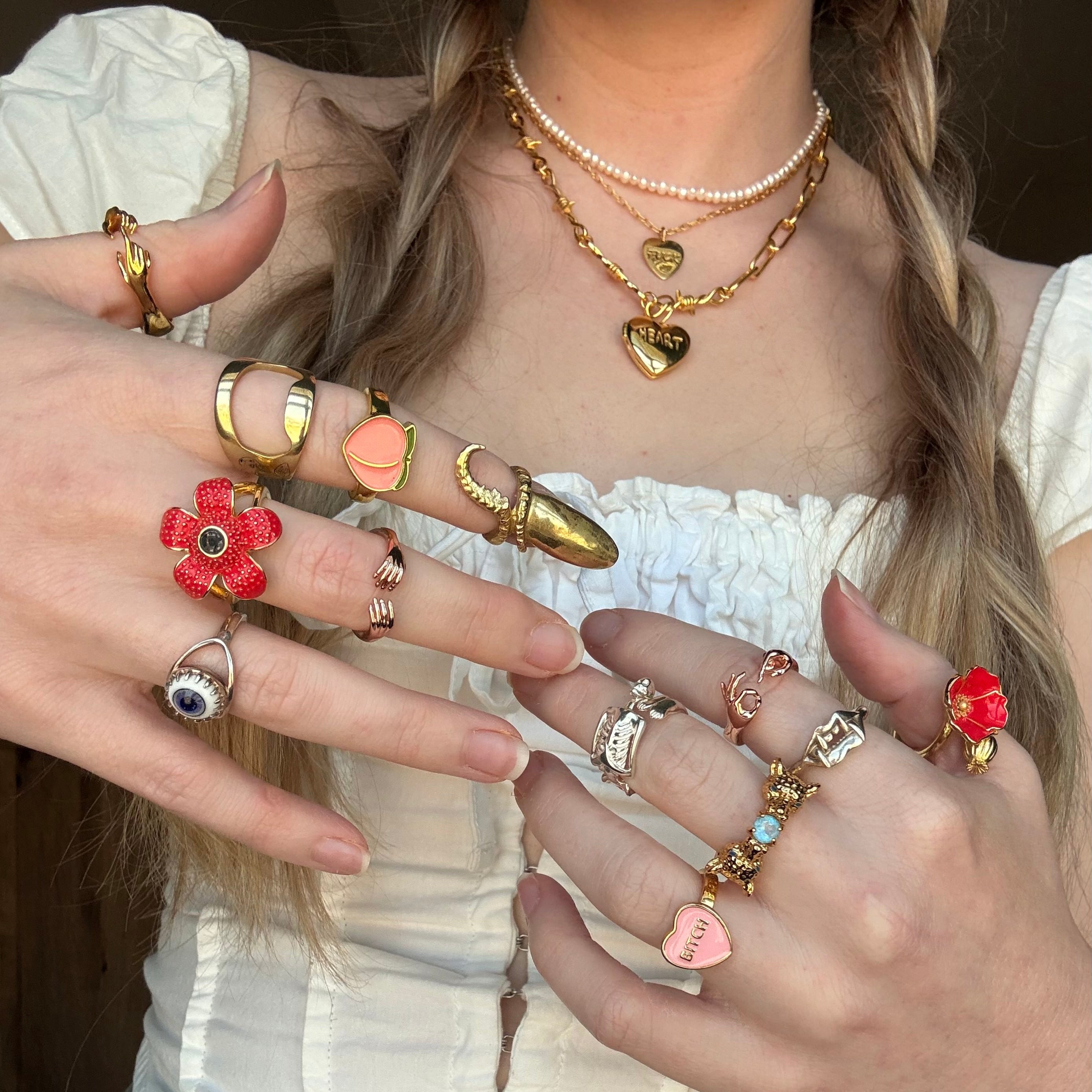 MAGICAL CREATURE EYE LOVE