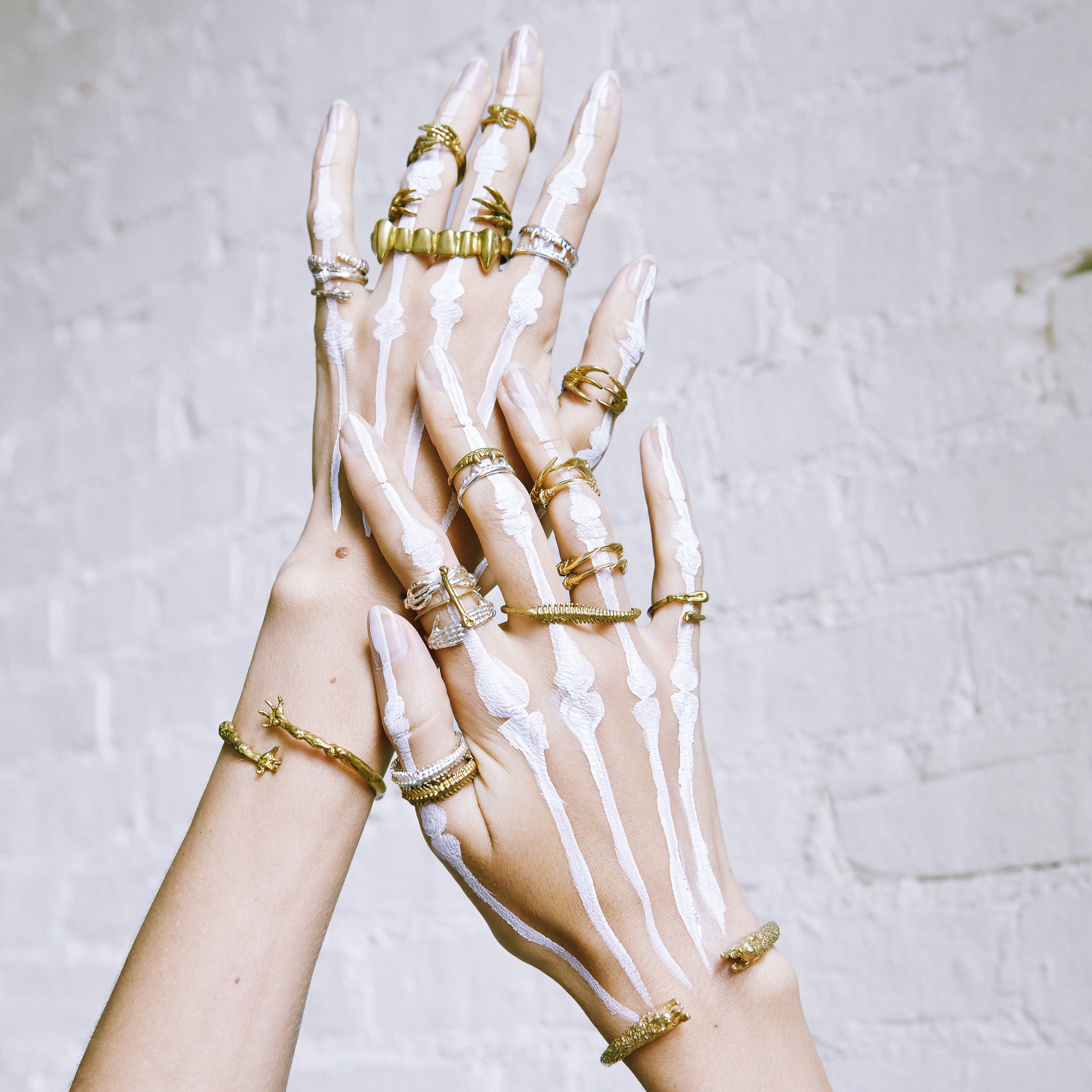 WRAPAROUND SPINE GIFT