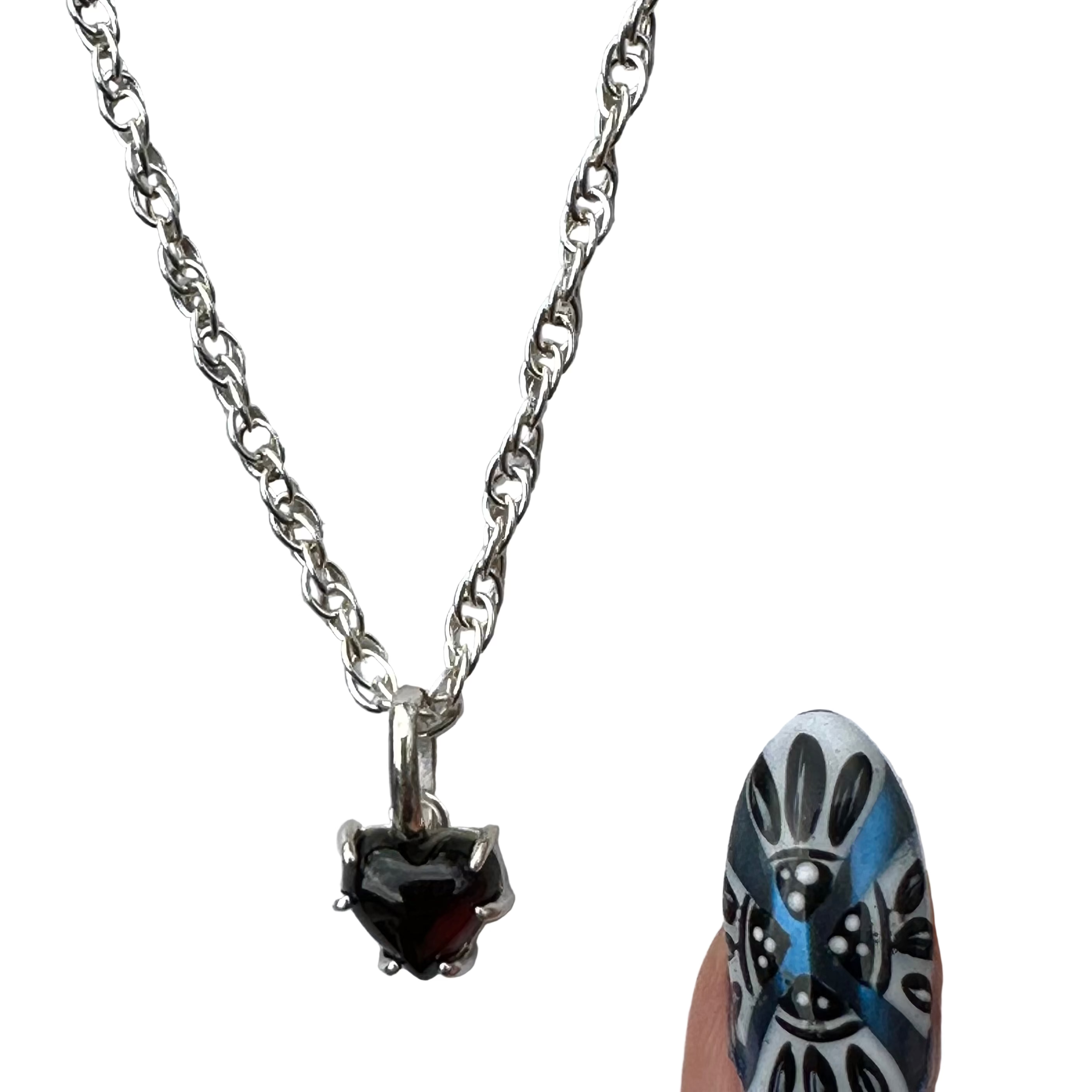 CLAWS HEART NECKLACE GIFT