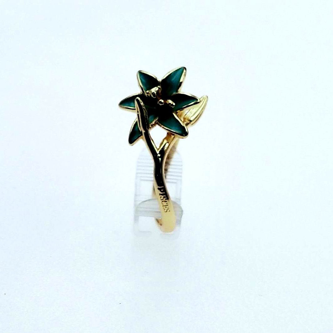 14K July Water Lily Birth Flower Ring – Tippy Taste Jewelry