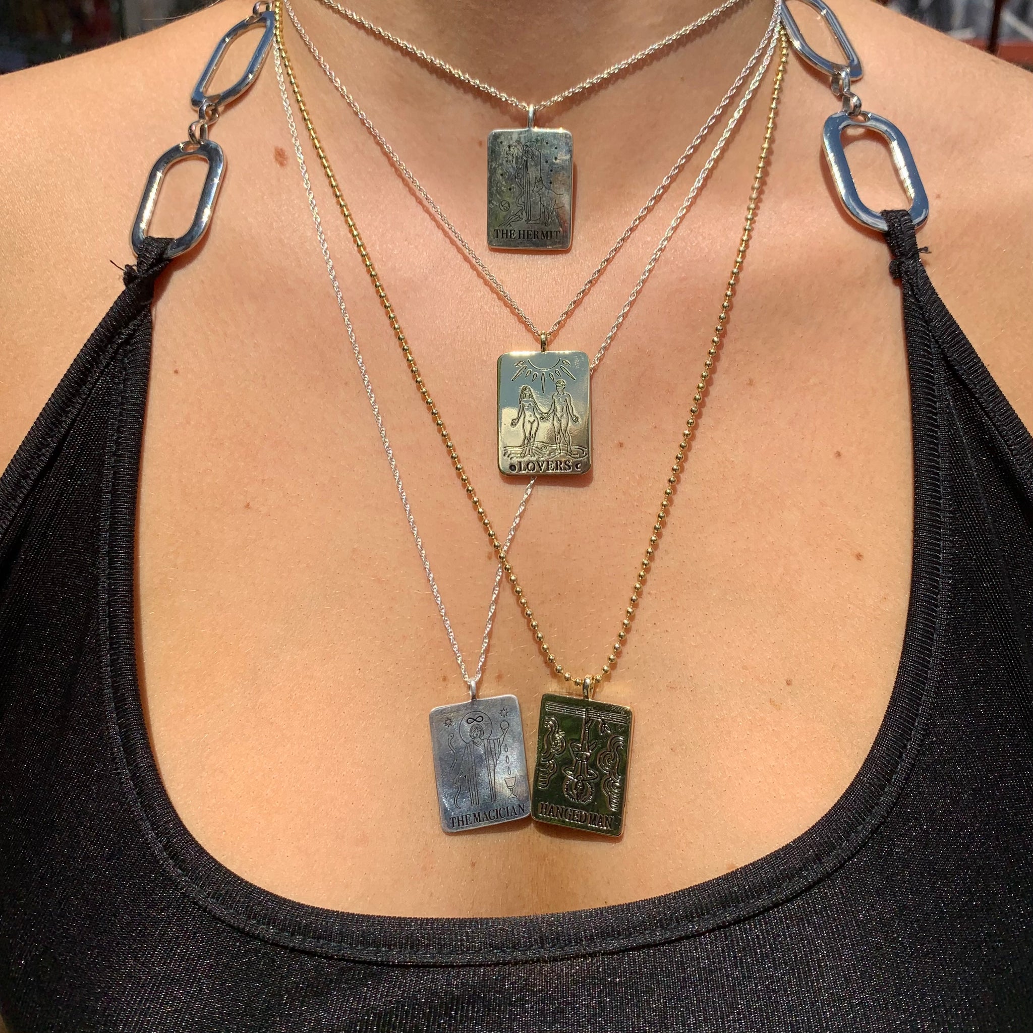 TAROT NECKLACE – VERAMEAT