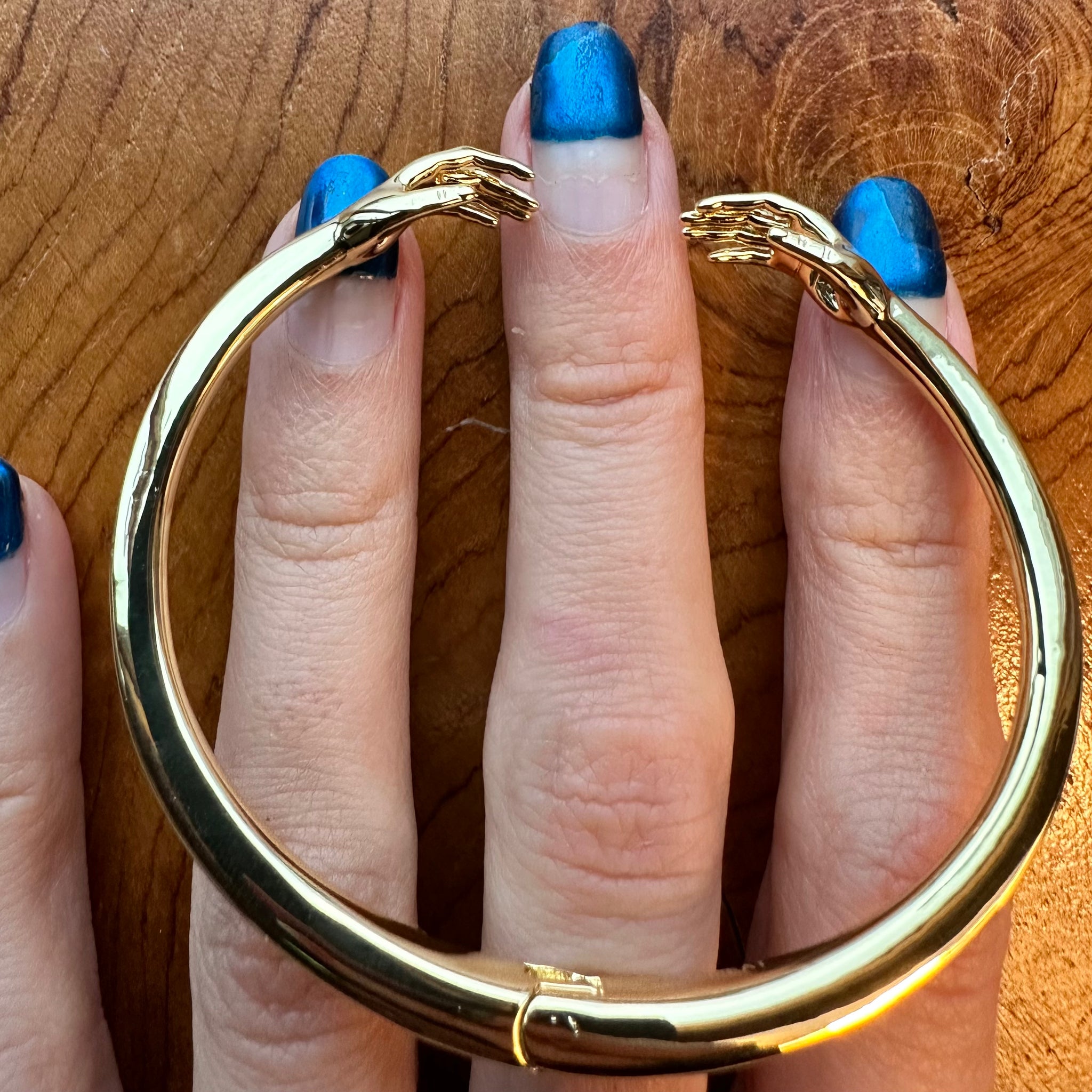 HELPING HANDS CUFF – VERAMEAT